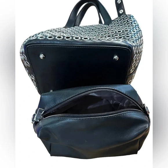Biker style no name black & silver tote & removable insert. NWOT - Picture 4 of 10